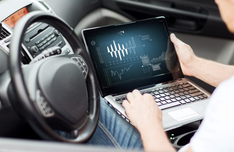Care sunt cele mai bune testere auto în 2026? Ghid de alegere pe game