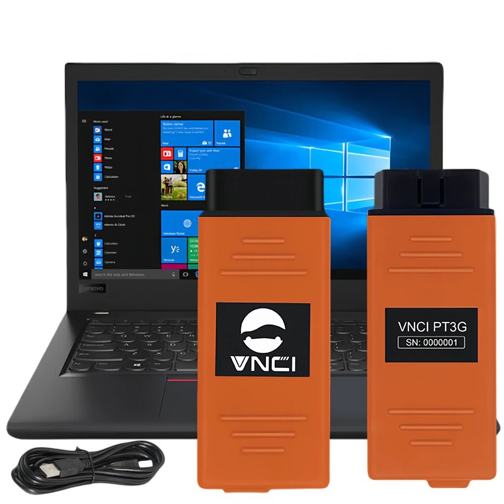 Interfața de diagnoză compactă alături de laptopul pe care rulează aplicația și de cablul USB din pachet