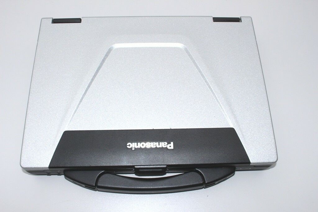 Laptop Panasonic Toughbook CF-54 recondiționat, carcasă de magneziu 3 Toughbook CF-54 văzut lateral, cu porturile USB și ieșirea HDMI